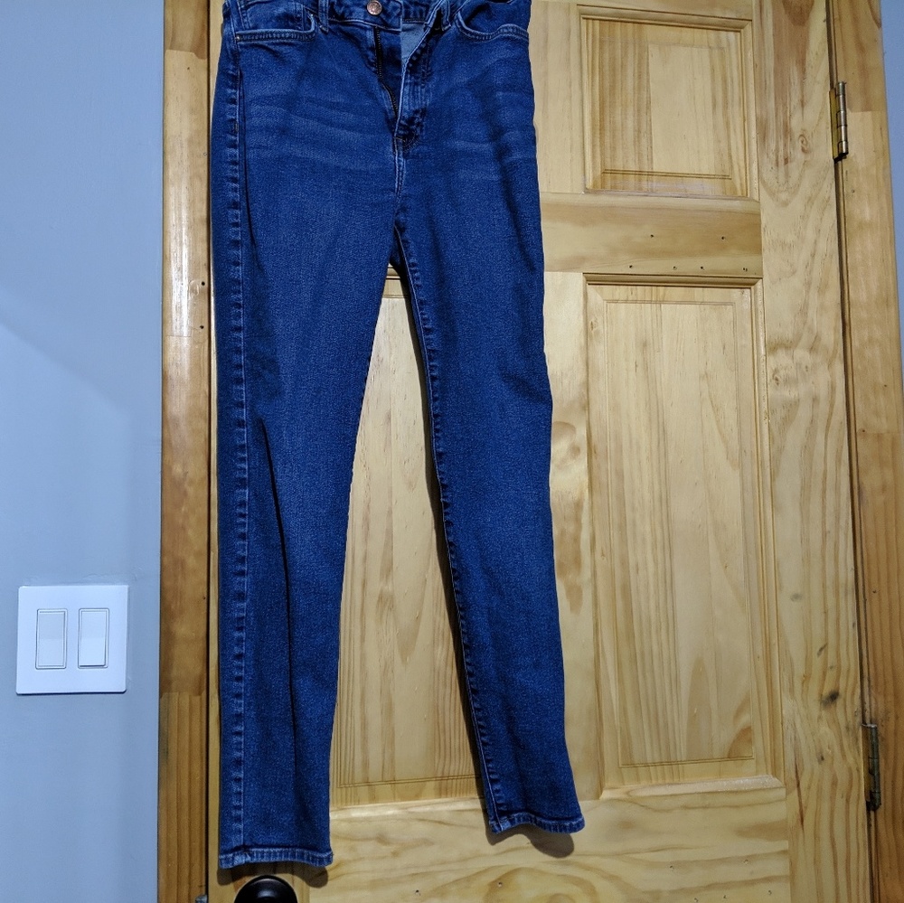 Forever 21 Low Rise Skinny Dark Wash Jeans